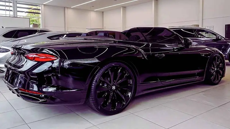 Bentley Continental GTC Black Edition 2026: lujo exclusivo con diseño interior y exterior renovado